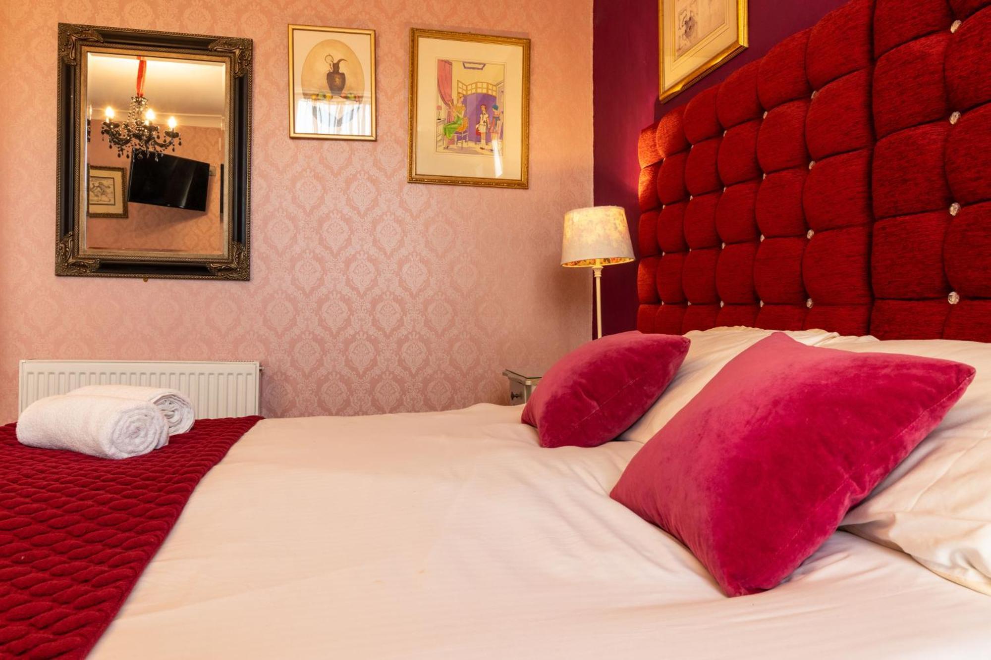 Rouge Hotel