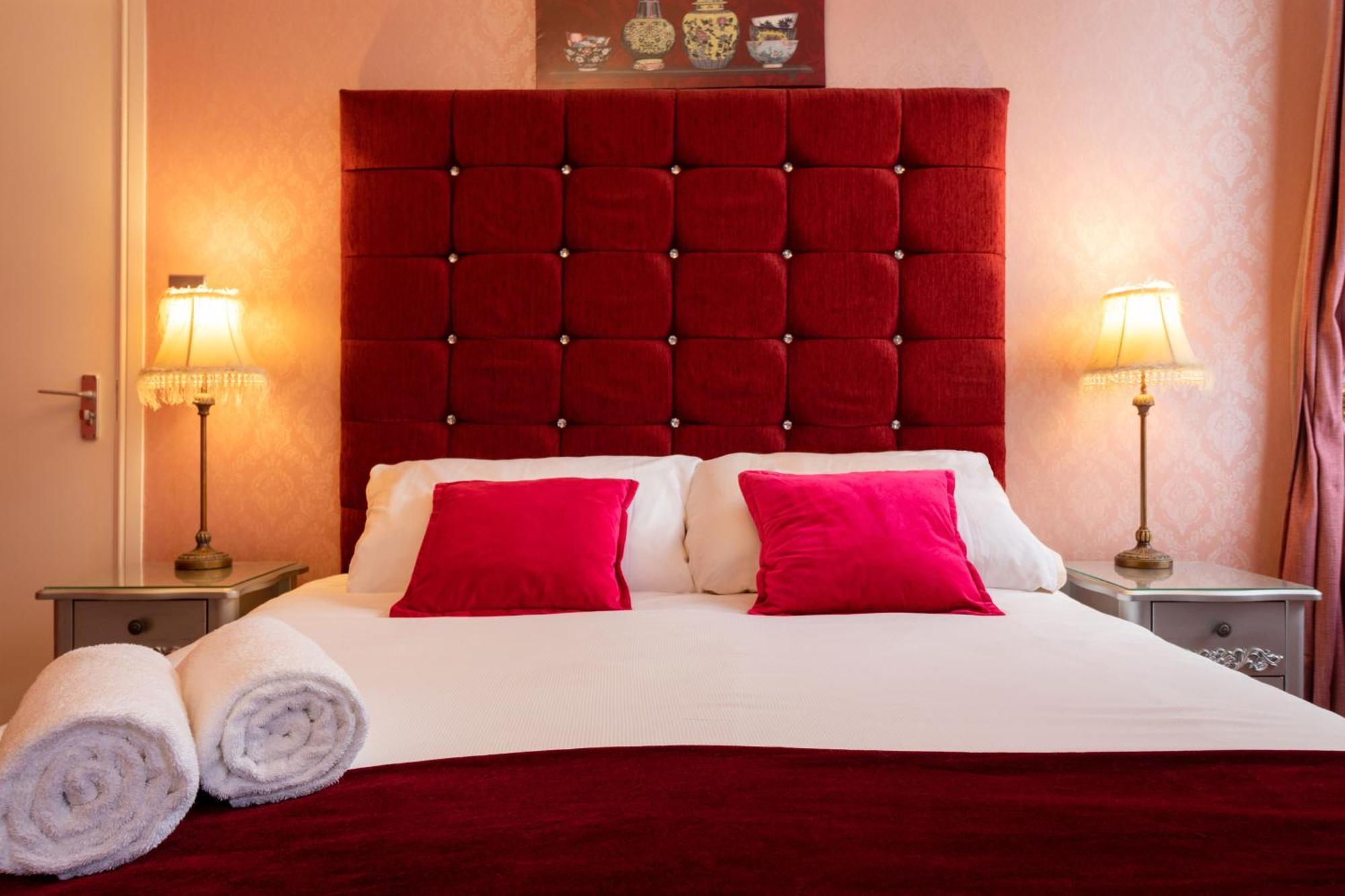 Rouge Hotel 4*