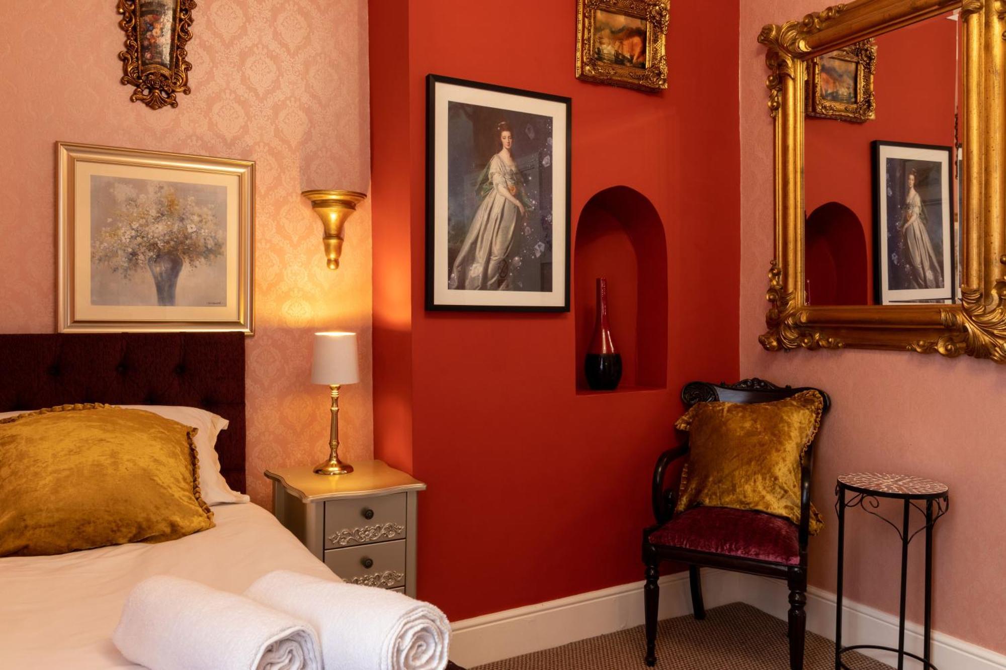 Rouge Hotel 4*